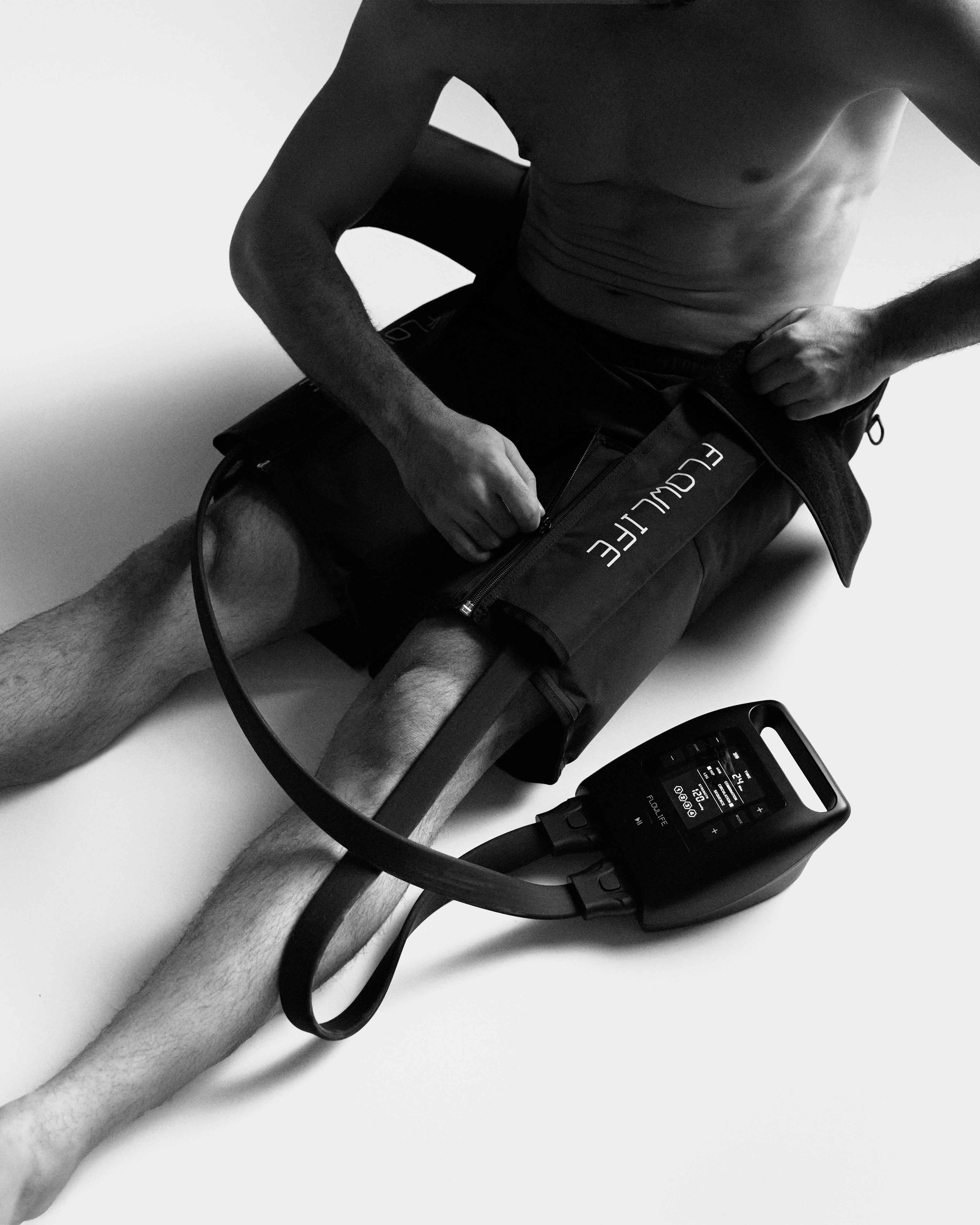 Flowpression Boots Pro+ Medium & Hip Attachment Kit