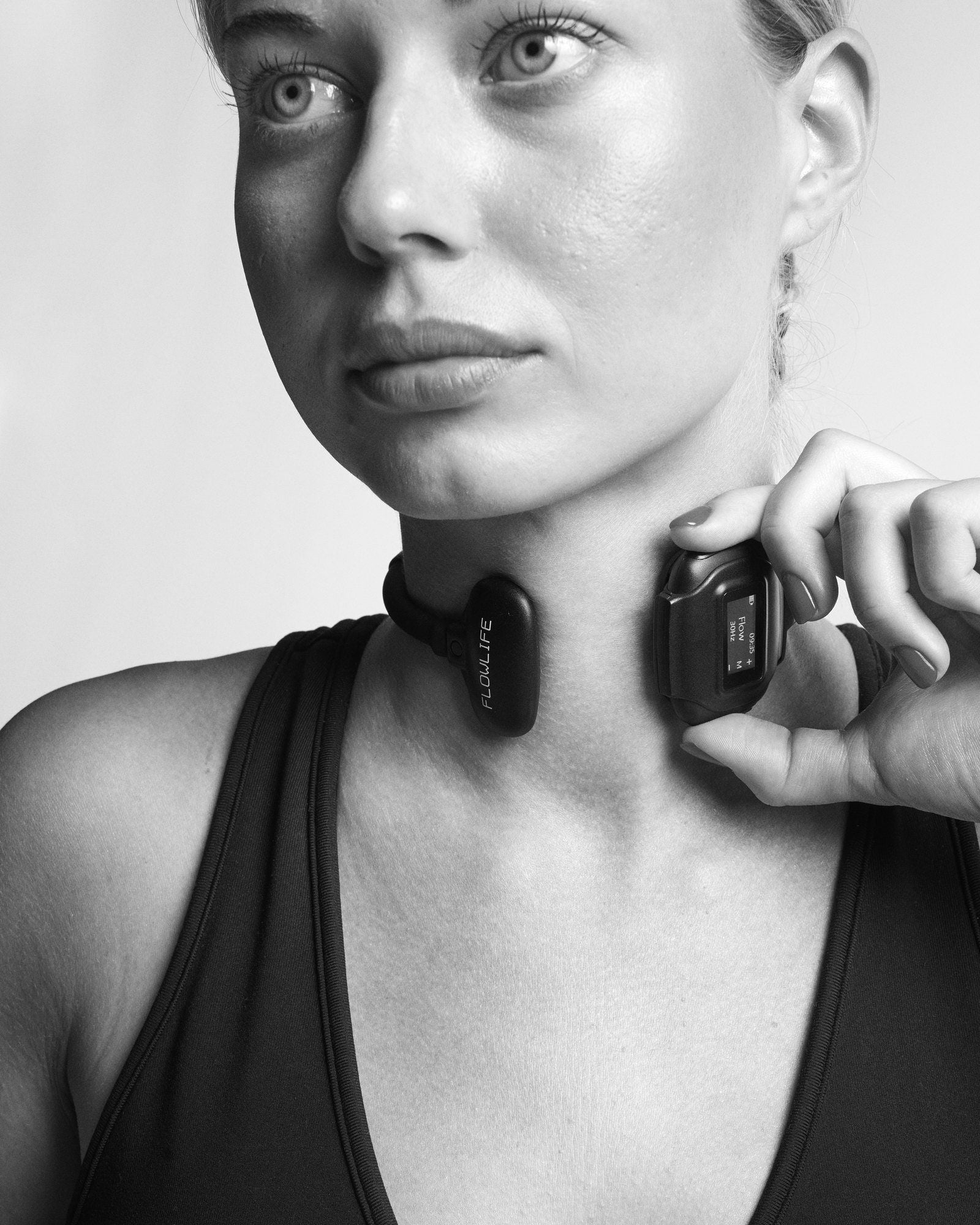 Flownerve Neck Pro worn at the neck